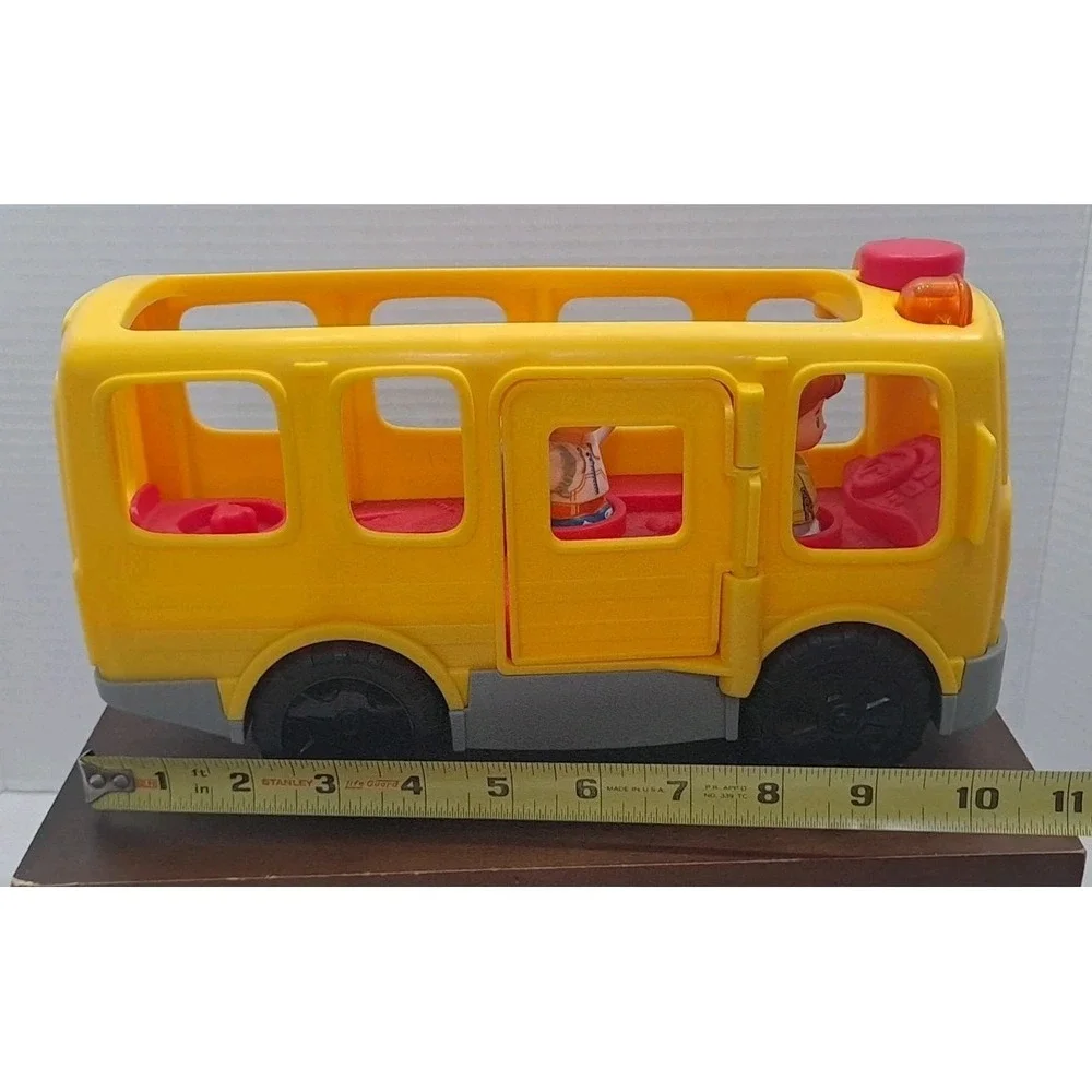 Fisher People Little People Sit With Me Yellow School‎ Bus Light Sound 2 Figures